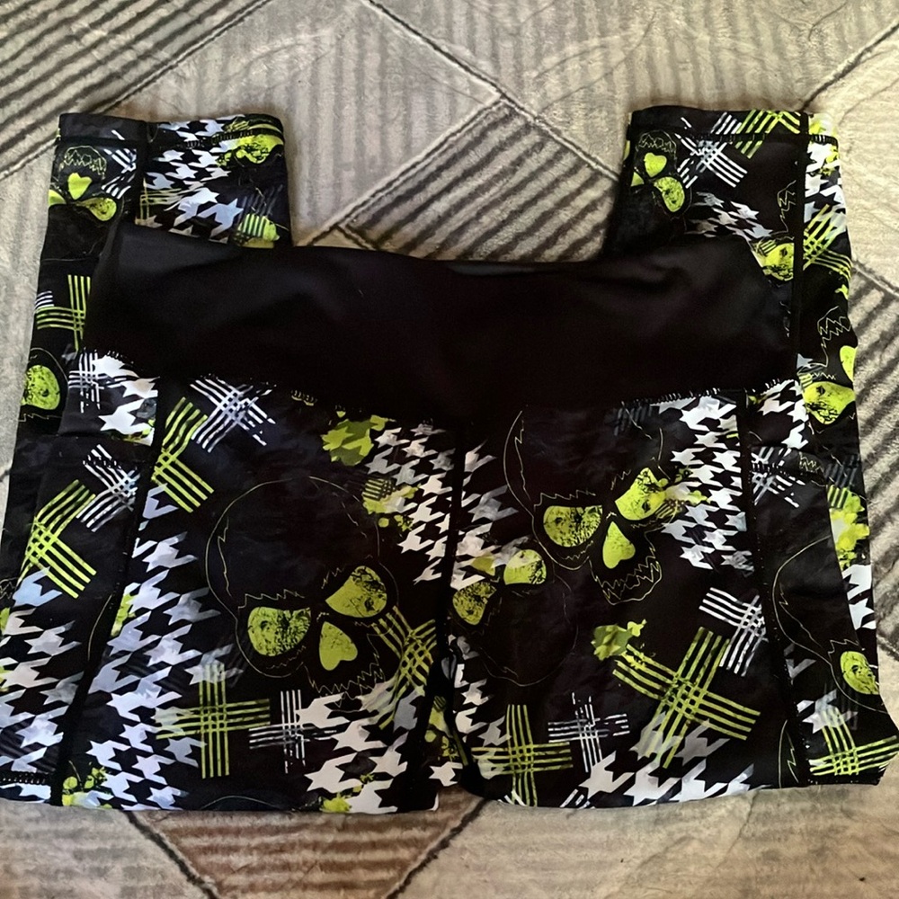 Constantly Varied Gear abstract green skull